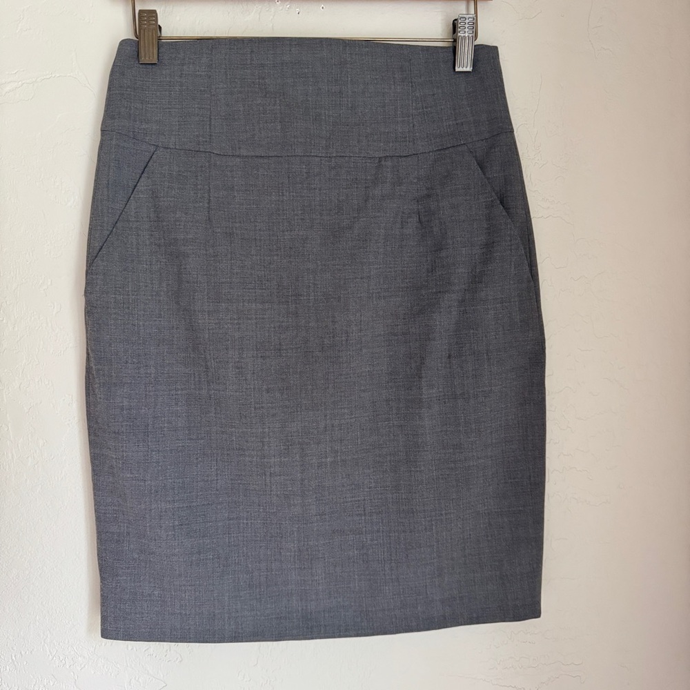 Banana Republic Skirt Women's Career Wear Gray Wool Pencil Skirt Size 4